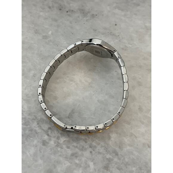 Bulova Ladies Wrist Watch Dual Gold/Silver Tone Analog Quartz Women Watch - Picture 4 of 9